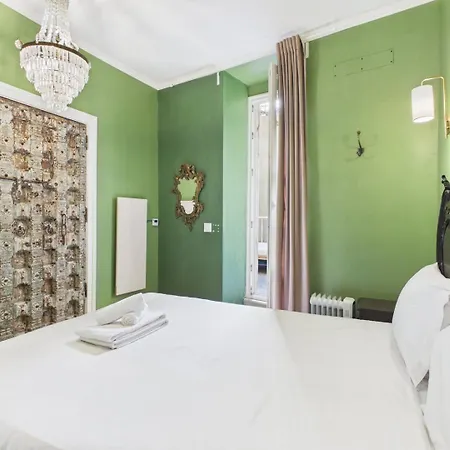 Elegant 3br Townhouse W/ En-suite Baths - Mouraria | By Airnest 펜션 리스본