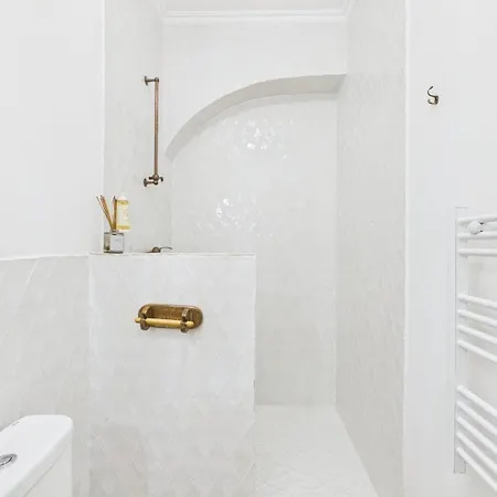 Elegant 3br Townhouse W/ En-suite Baths - Mouraria | By Airnest 펜션