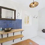 Elegant 3br Townhouse W/ En-suite Baths - Mouraria | By Airnest Hébergement de vacances *