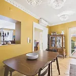 Elegant 3br Townhouse W/ En-suite Baths - Mouraria | By Airnest * Lisboa