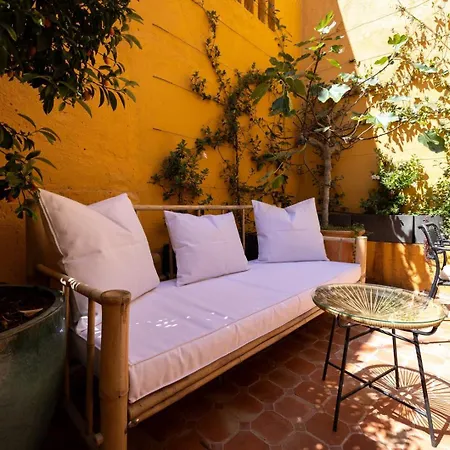 Holiday home Elegant 3br Townhouse W/ En-suite Baths - Mouraria | By Airnest