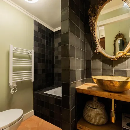 Elegant 3br Townhouse W/ En-suite Baths - Mouraria | By Airnest Lizbona