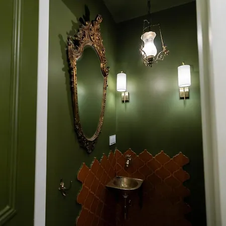 Holiday home Elegant 3br Townhouse W/ En-suite Baths - Mouraria | By Airnest Lisbon