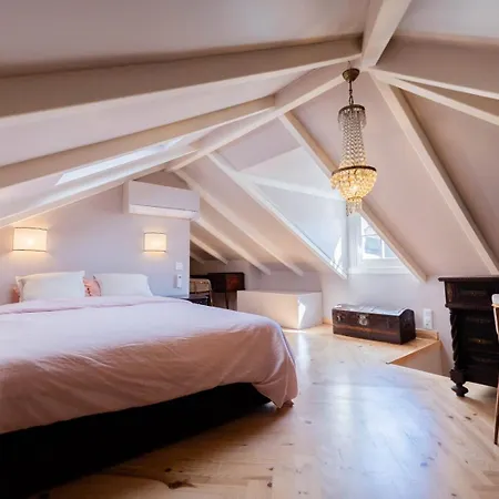 Elegant 3br Townhouse W/ En-suite Baths - Mouraria | By Airnest *