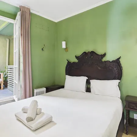 Elegant 3br Townhouse W/ En-suite Baths - Mouraria | By Airnest Hébergement de vacances