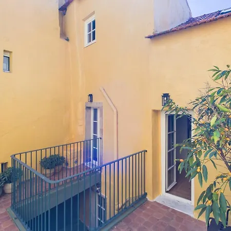 Elegant 3br Townhouse W/ En-suite Baths - Mouraria | By Airnest Prázdninový dům *