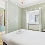 Elegant 3br Townhouse W/ En-suite Baths - Mouraria | By Airnest Lisbon