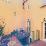 Elegant 3br Townhouse W/ En-suite Baths - Mouraria | By Airnest Lisbon