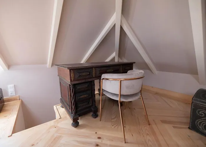 Casa de Férias Elegant 3br Townhouse W/ En-suite Baths - Mouraria | By Airnest Lisboa